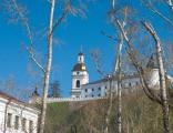 Blua printempa ĉielo de Tobolsk